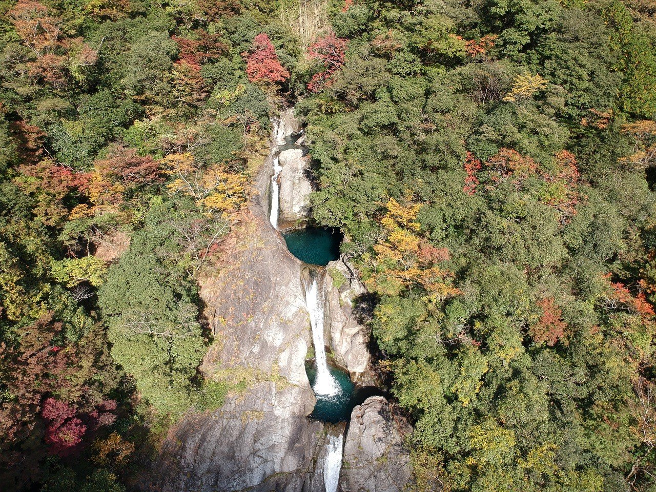 🏞️ 토도로 폭포 (토도로노타키) 이미지 8